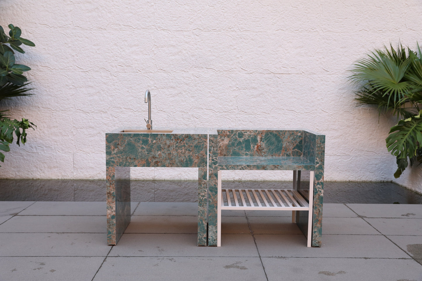 Outdoor Coffee Table 114