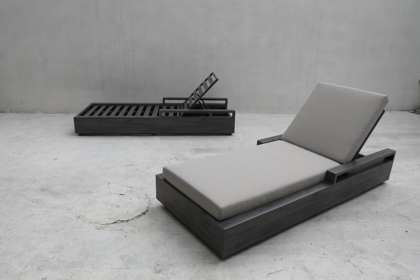 Sun Loungers 21