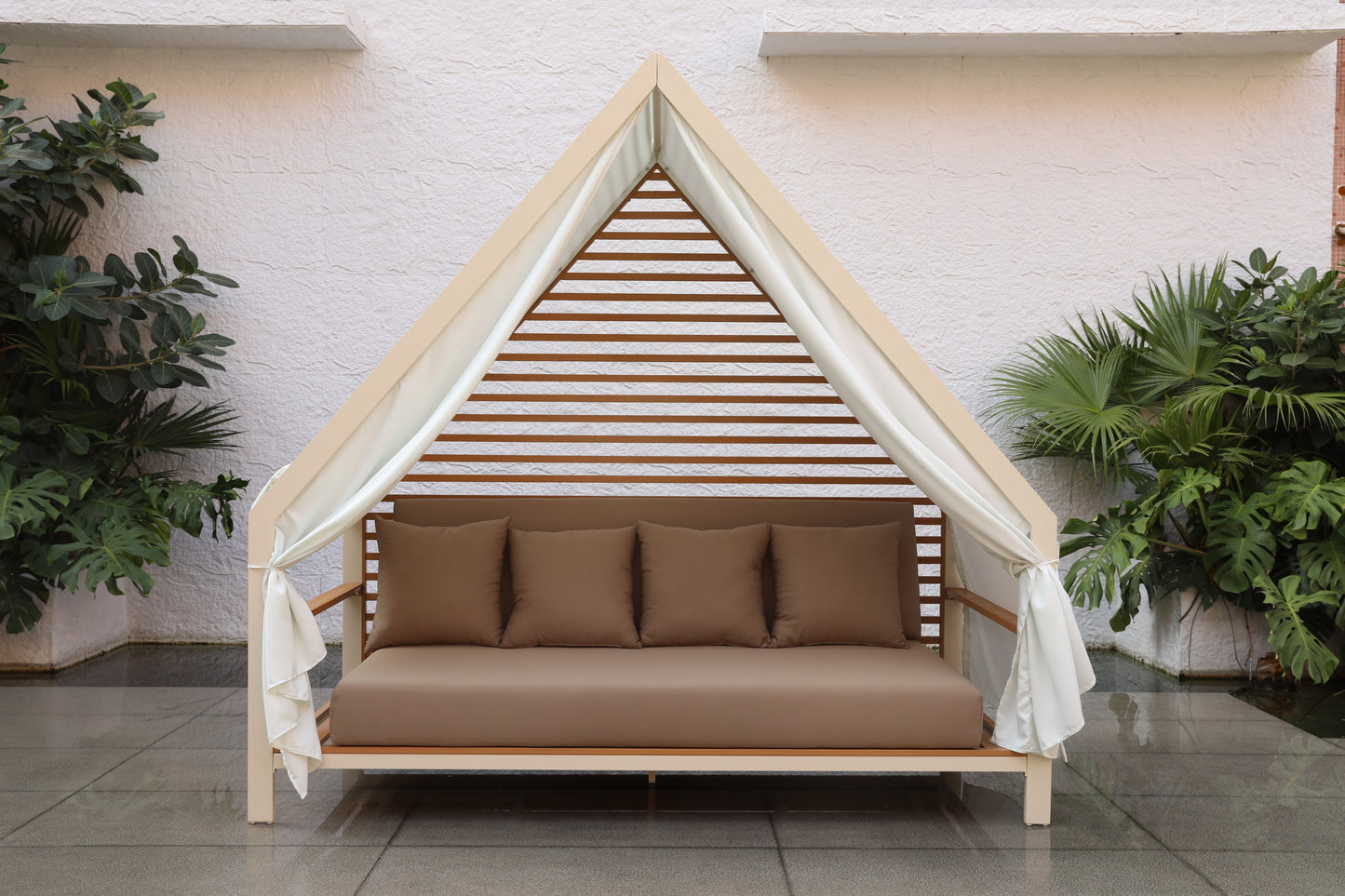 Day Bed 12