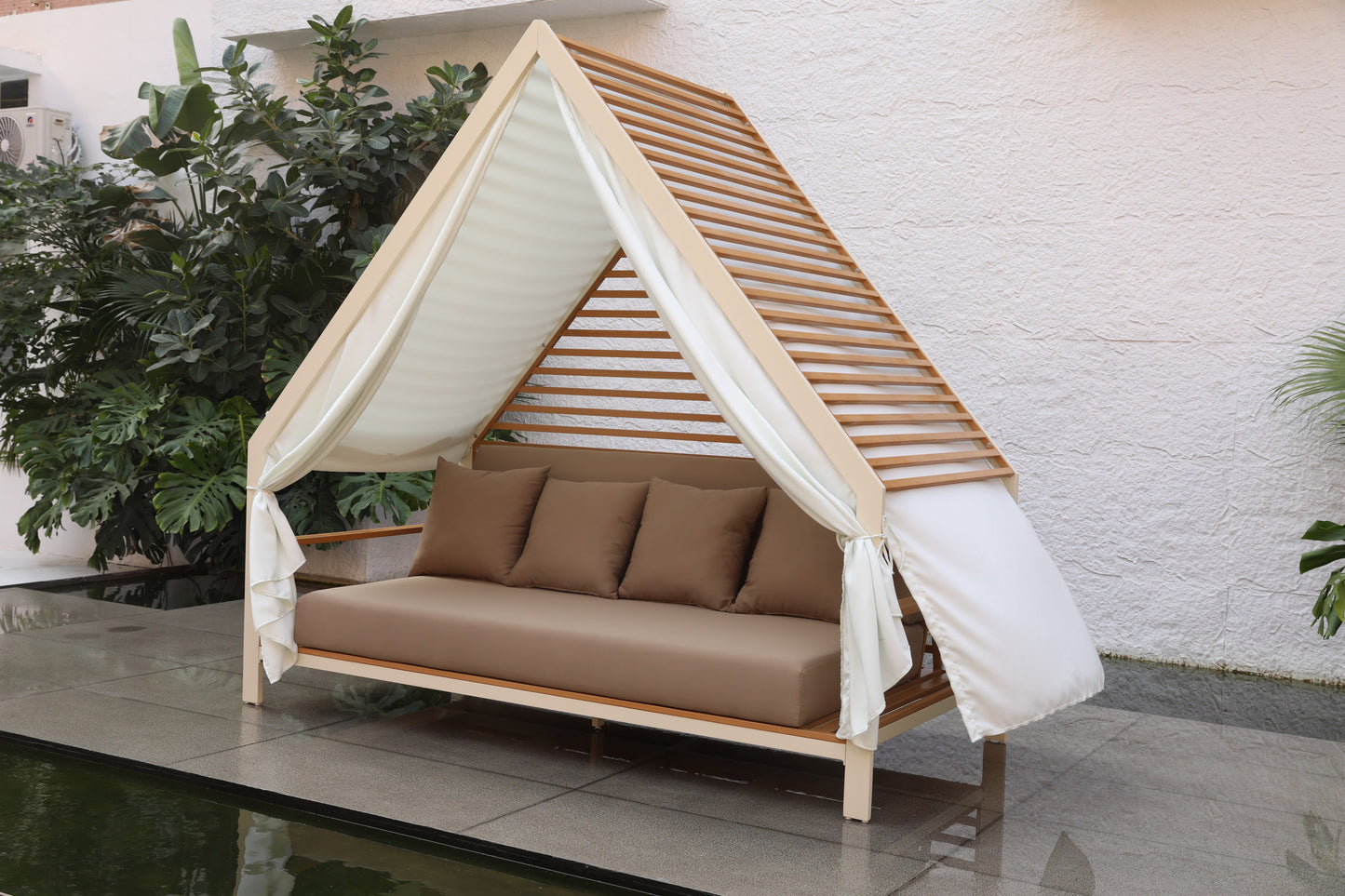 Day Bed 12