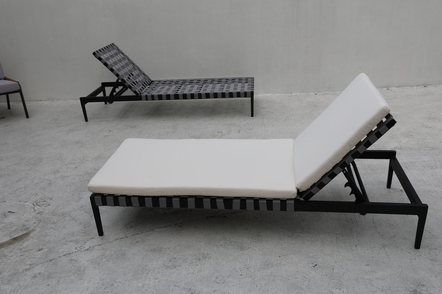 Sun Loungers 26