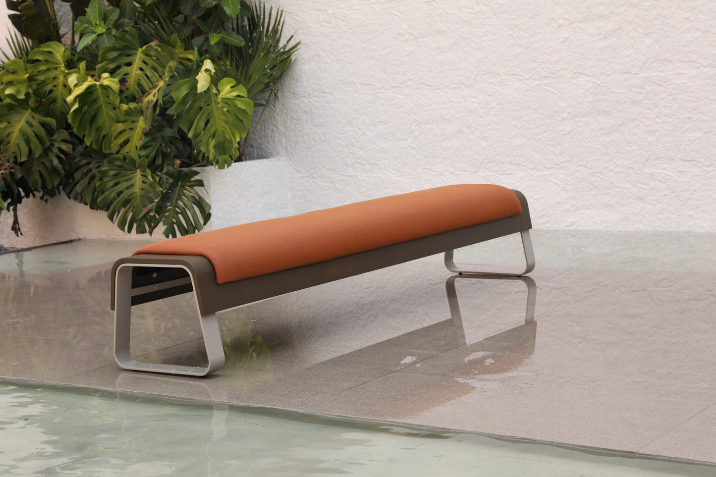 Bench-002