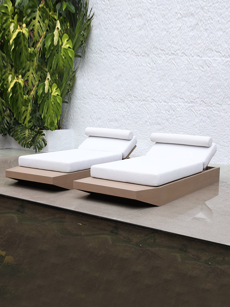 Sun Loungers 30