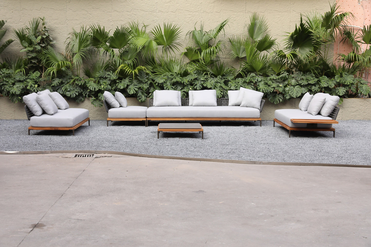 outdoor sofa 38
