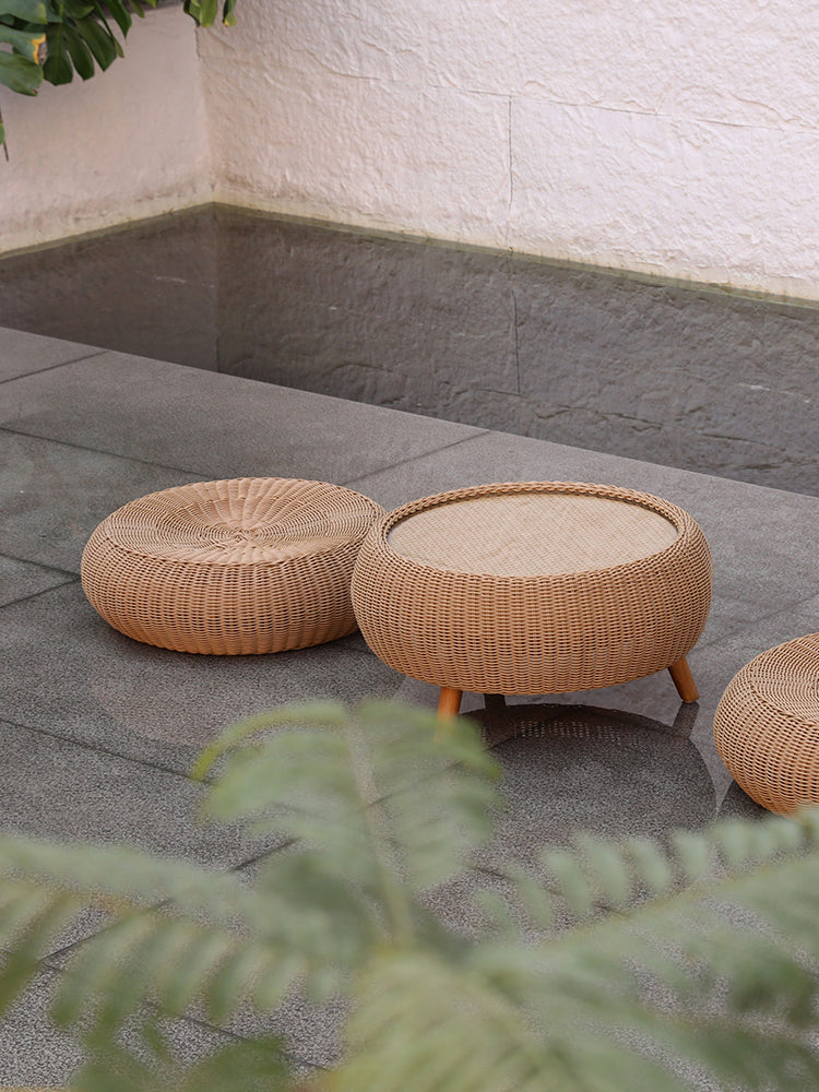 Outdoor Armchairs 281
