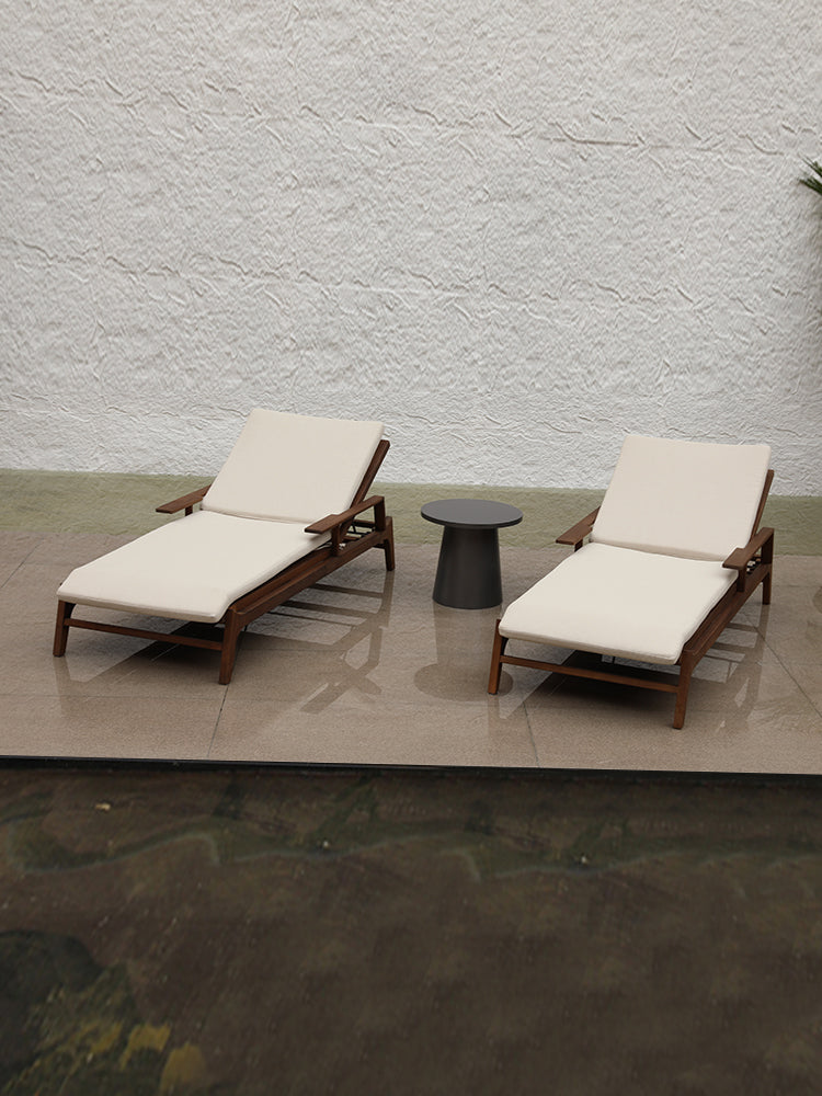 Sun Loungers 33