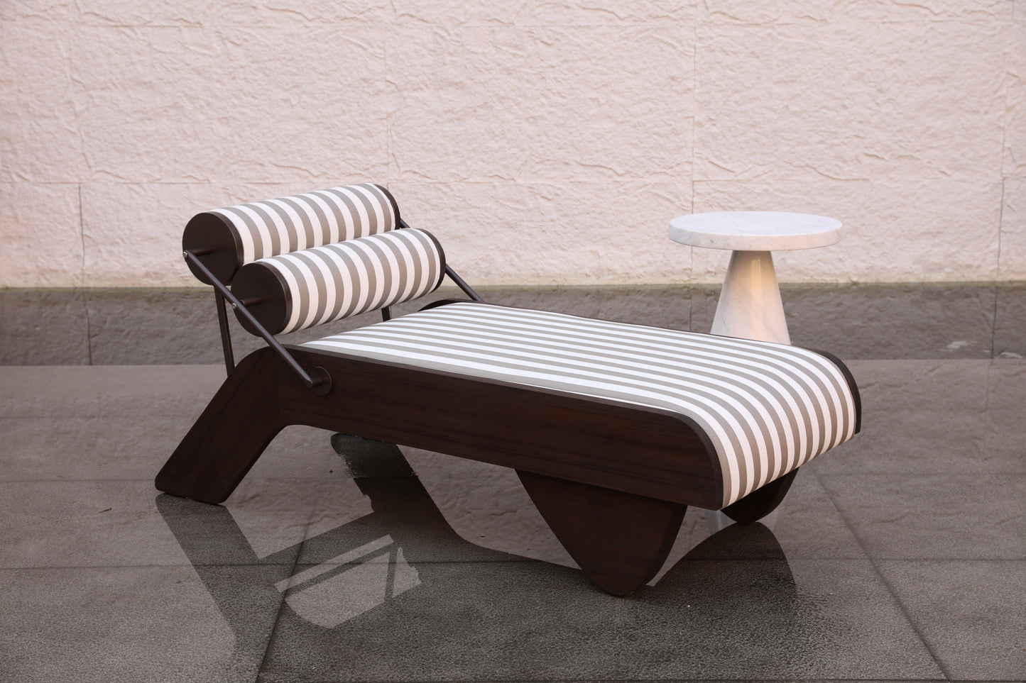 Sun Loungers 36