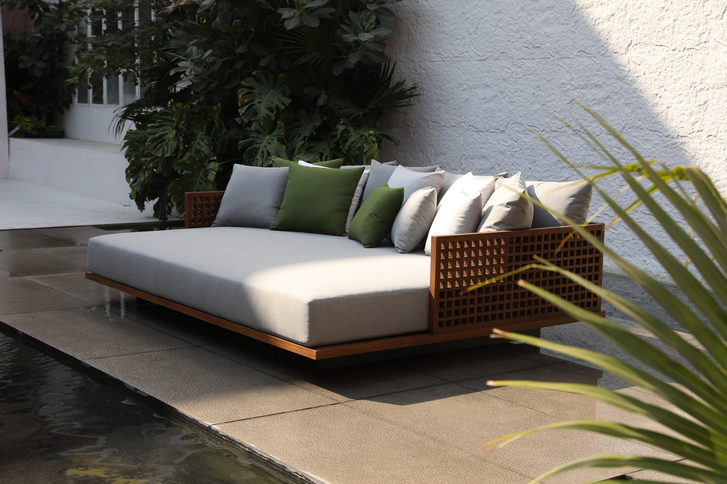 Day Bed 28