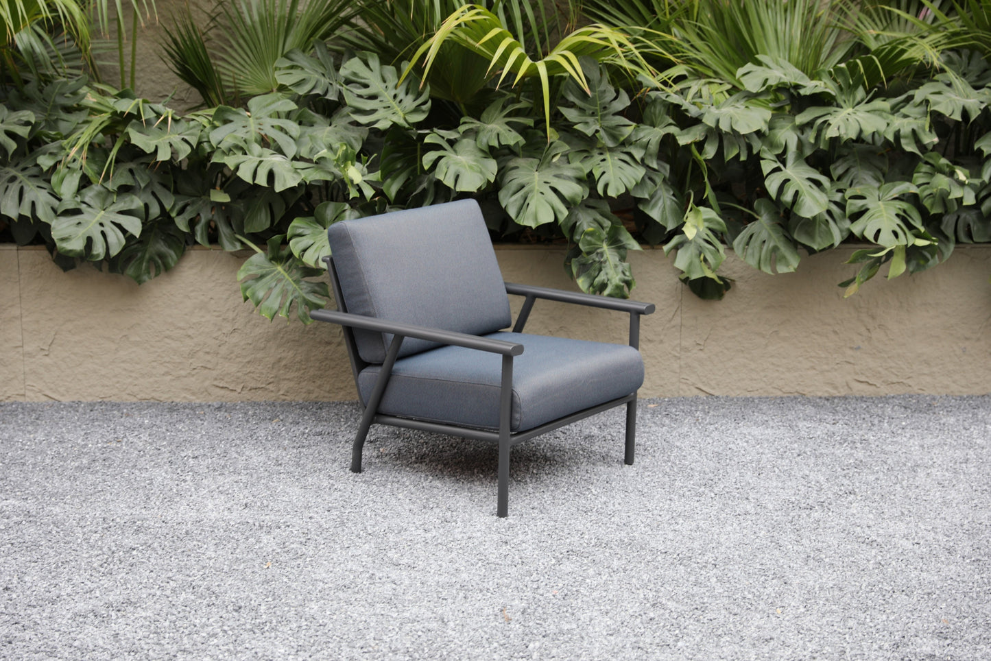 Outdoor Armchairs 133