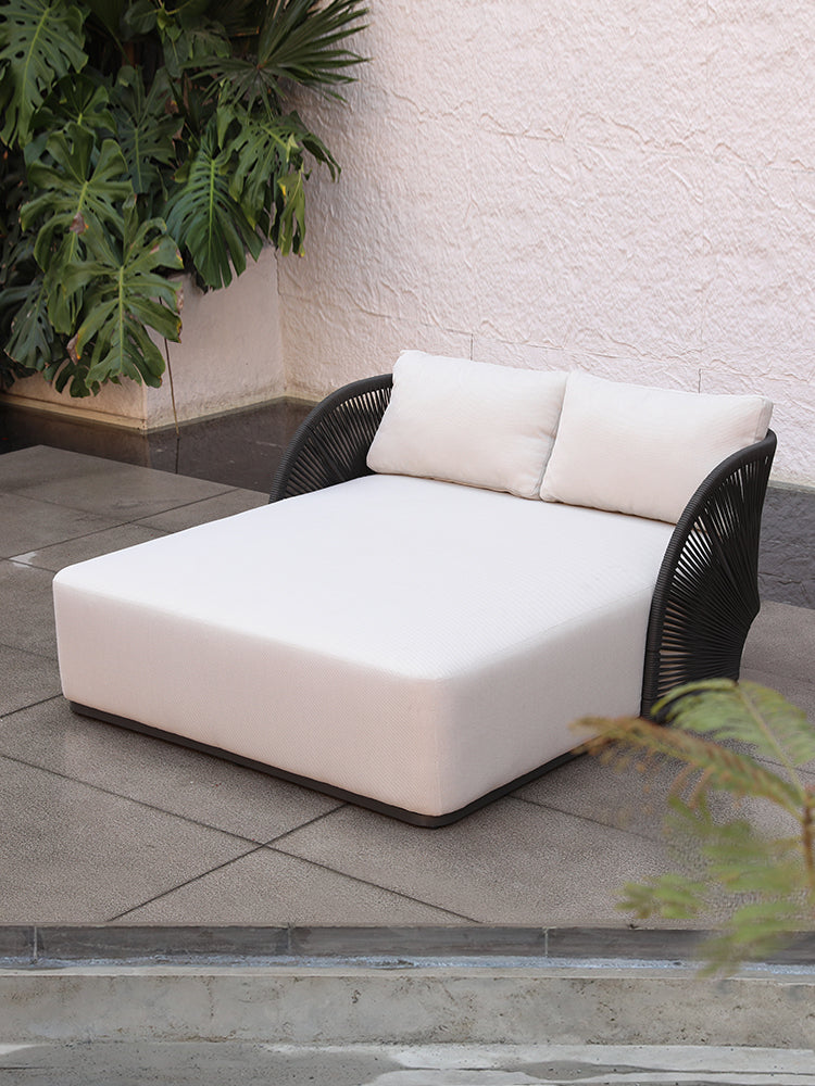 Day Bed 13