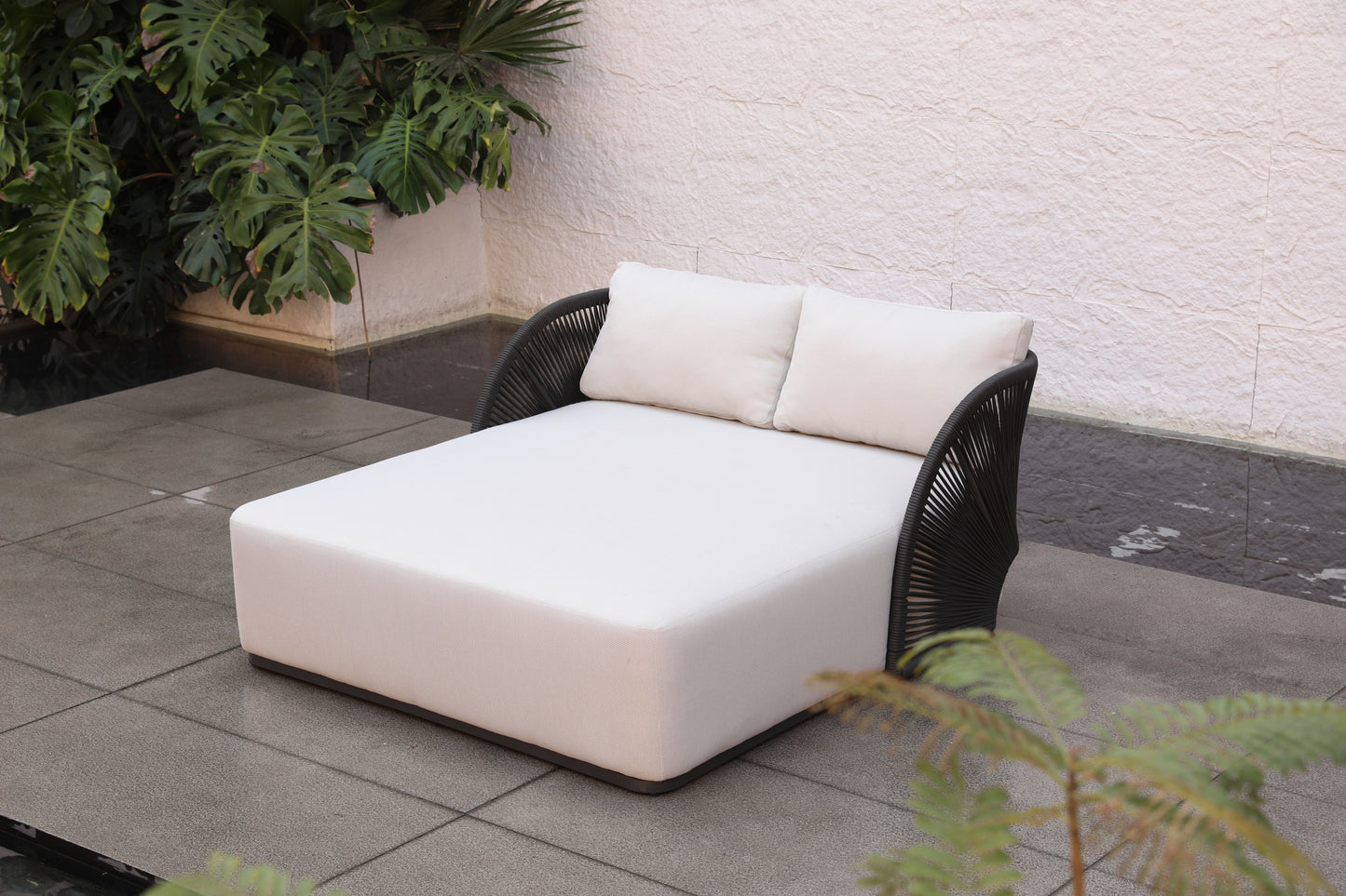 Day Bed 13