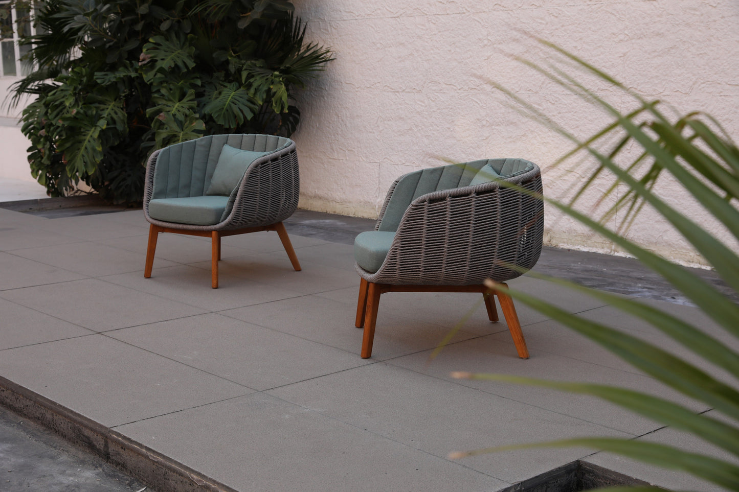 Outdoor Armchairs 283
