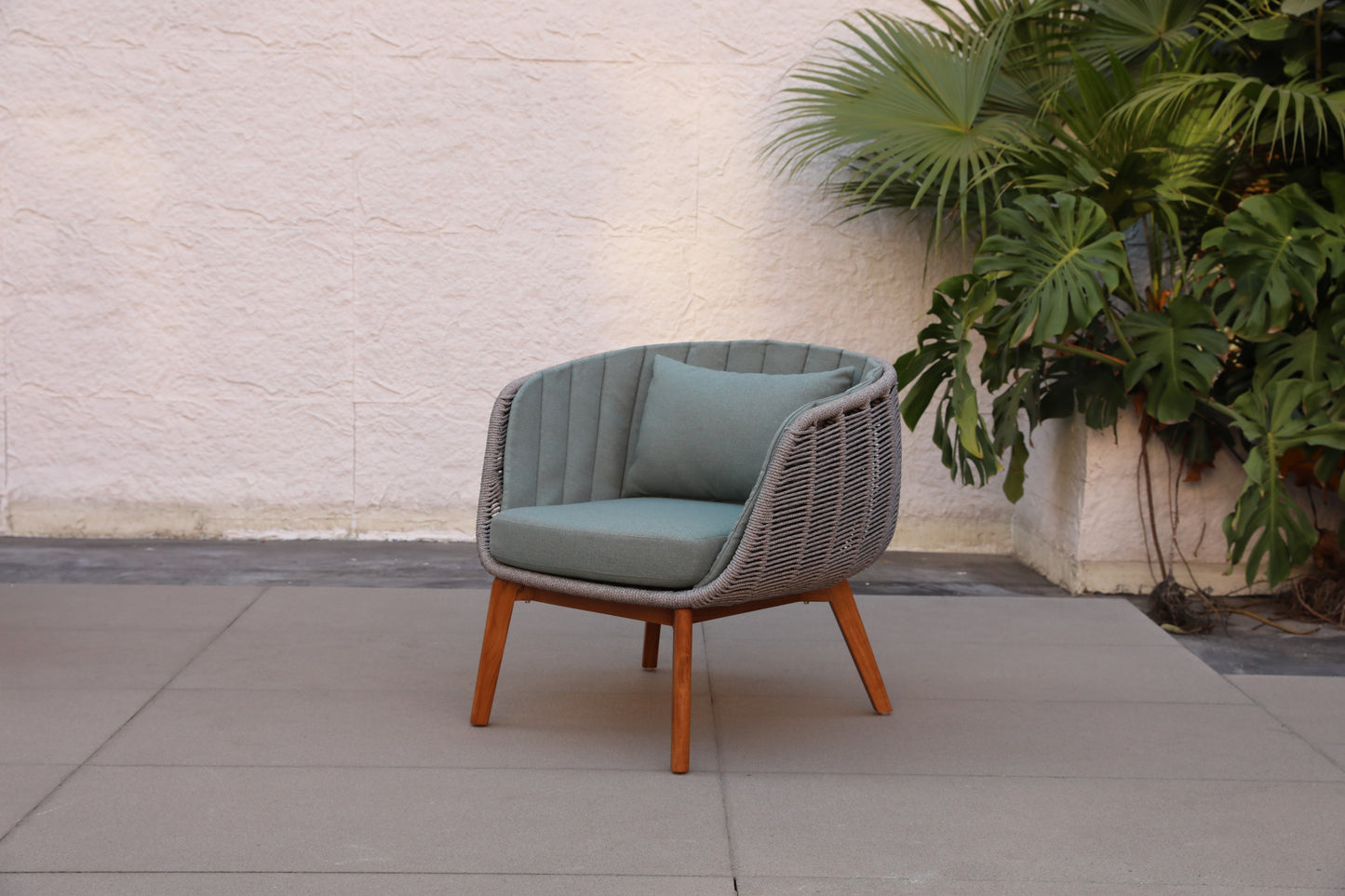 Outdoor Armchairs 283