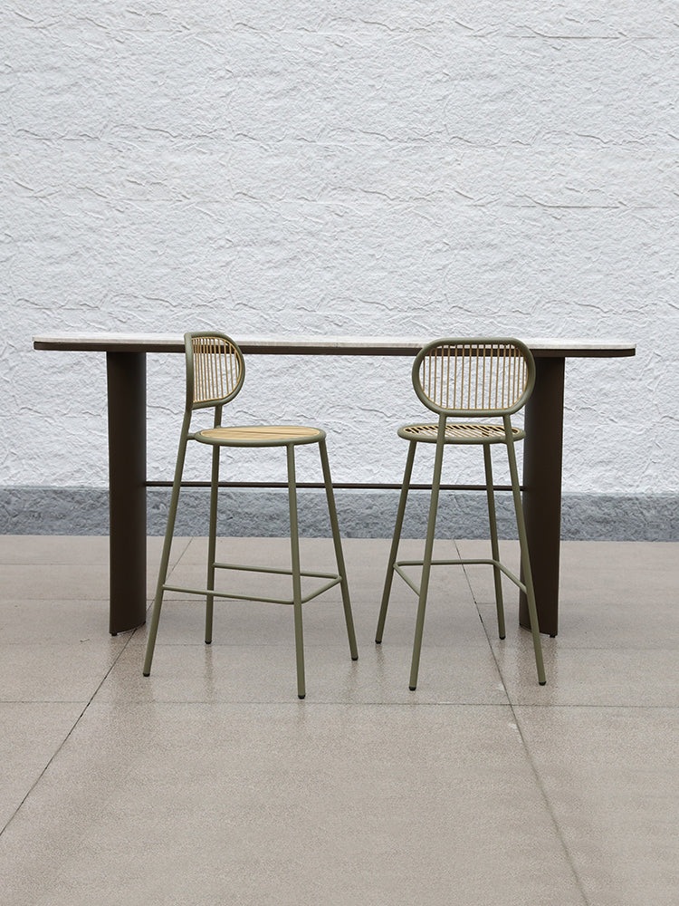 Bar Table 23