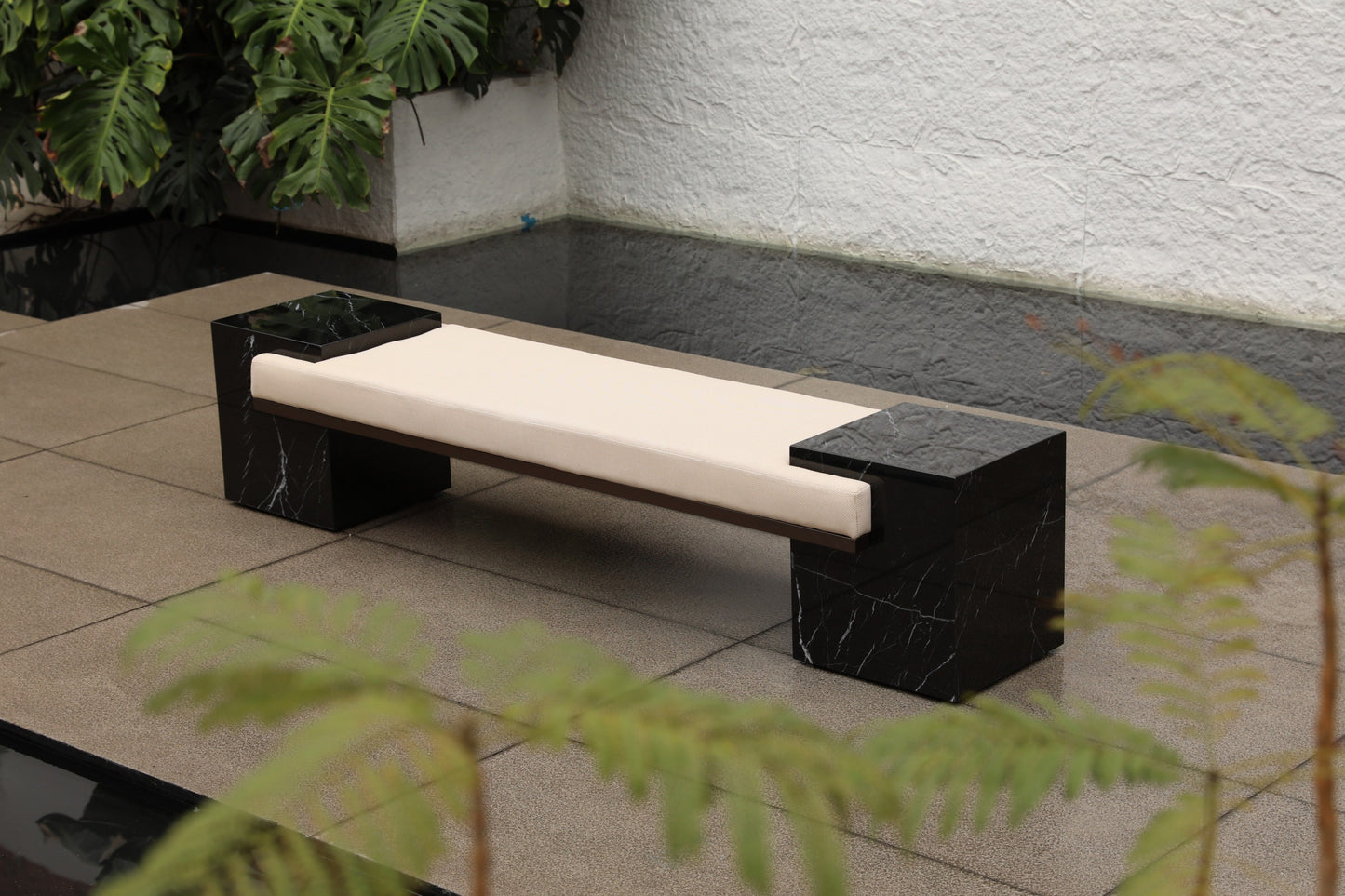 Bench-012