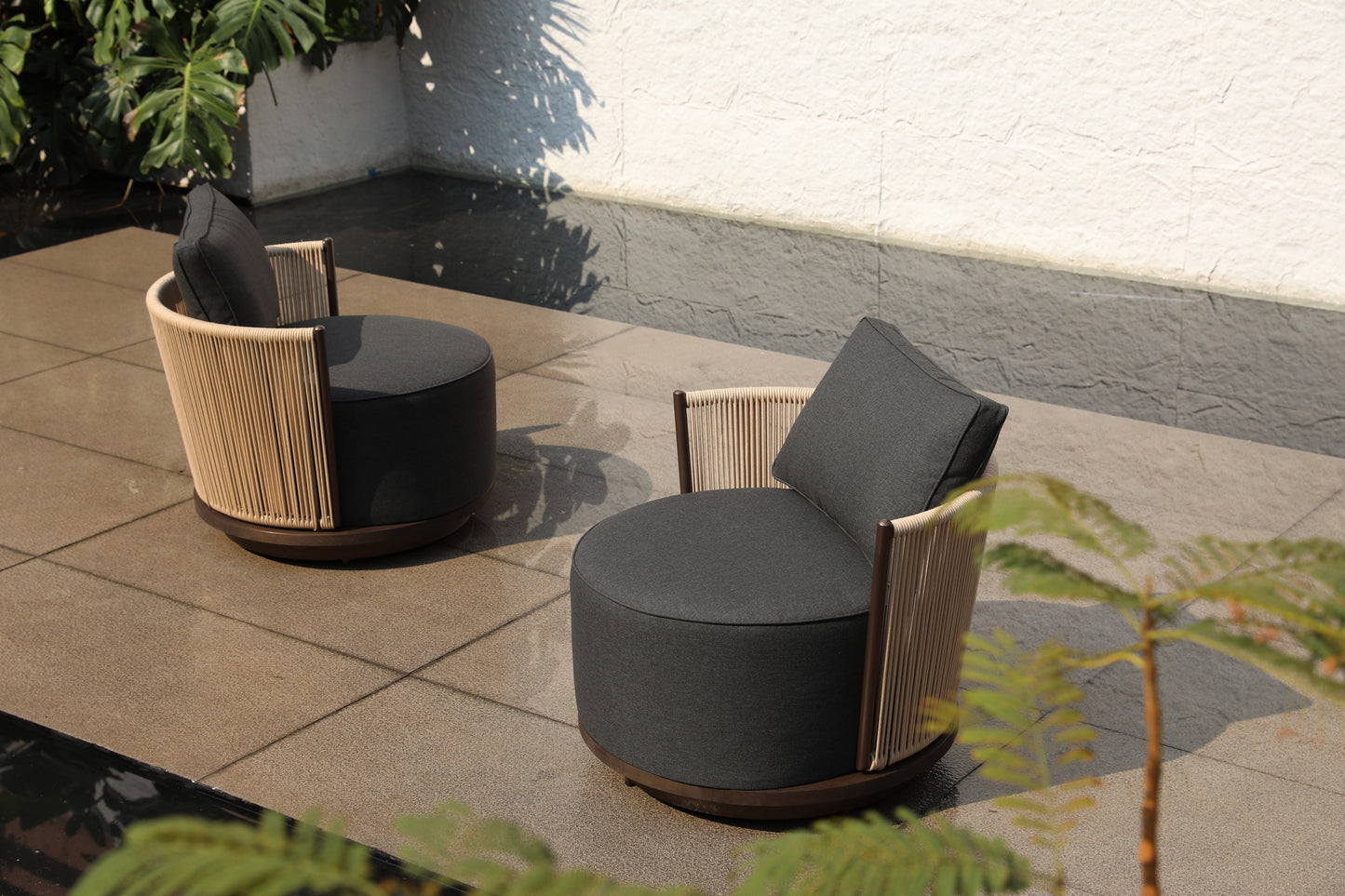 Outdoor Armchairs 293