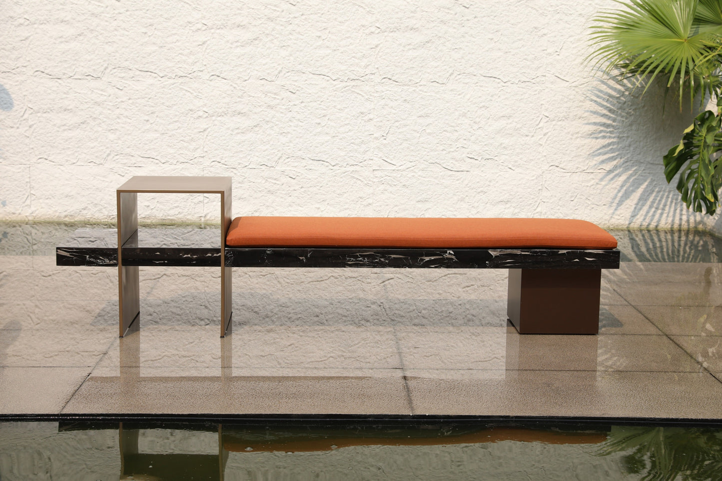 Bench-019