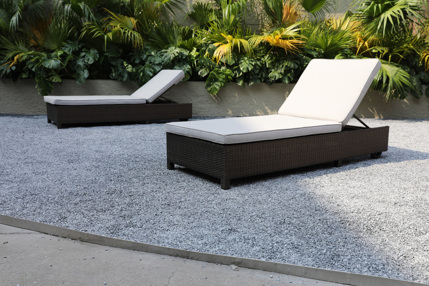 Sun Loungers 59