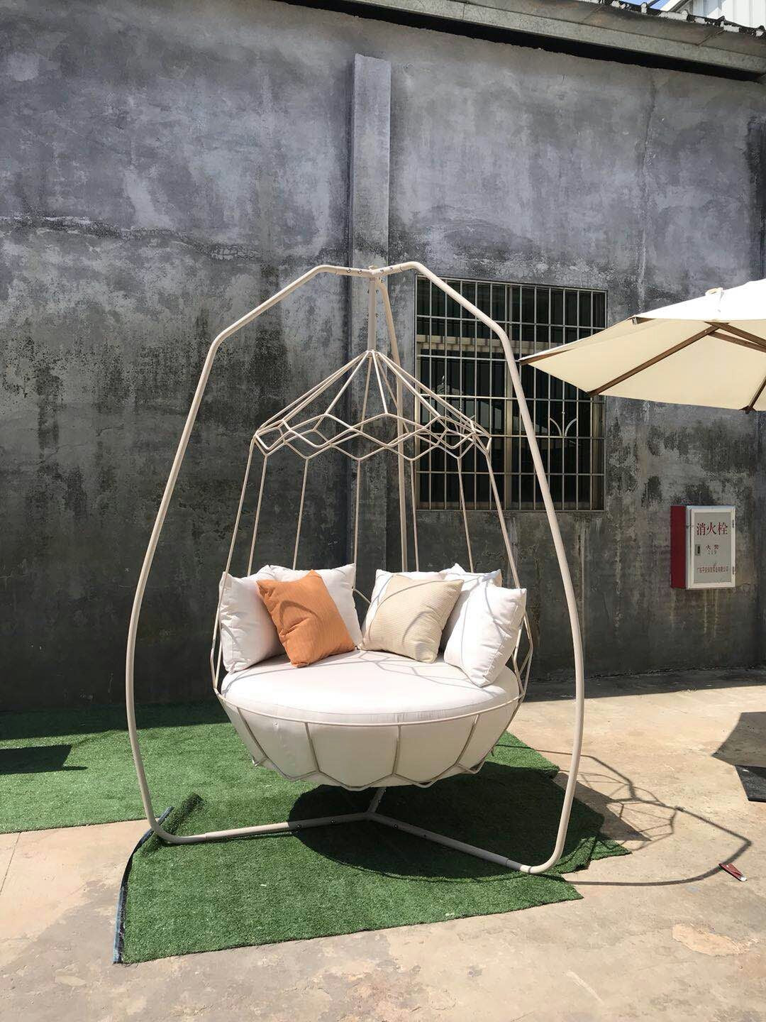 Garden hanging chairs 10