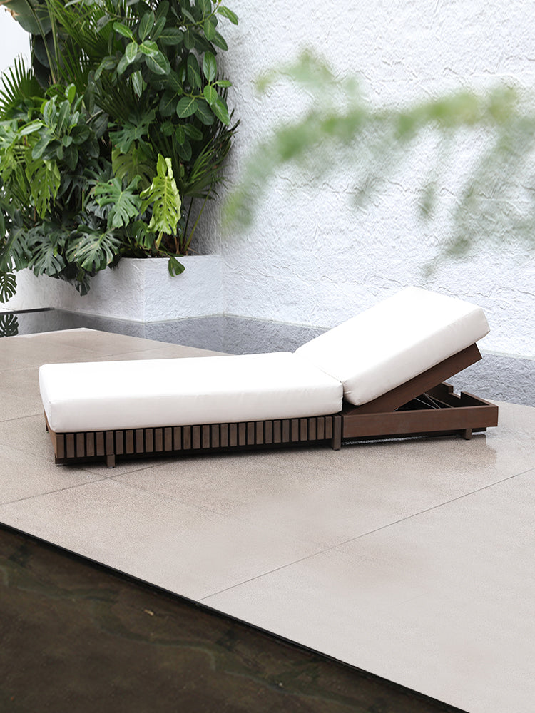 Sun Loungers 70