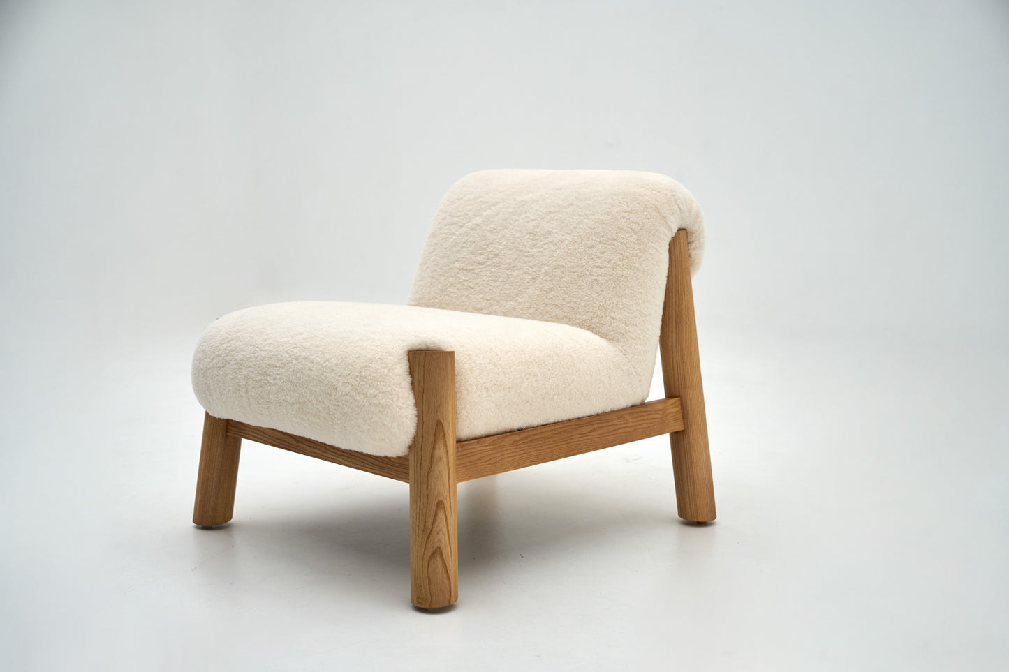 Interior Guider Neyra armchair