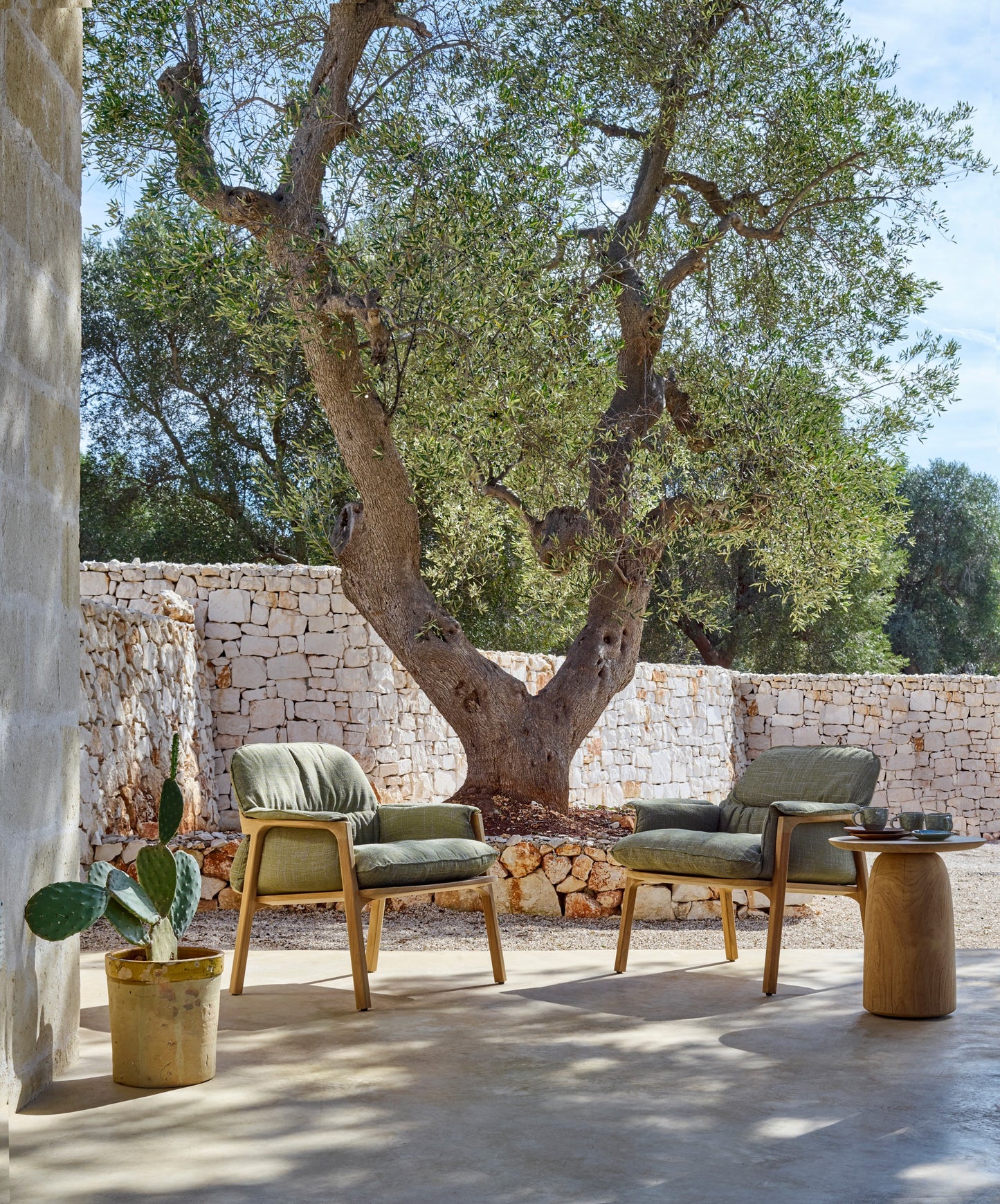Tribu Nomad Outdoor Lounge Chair