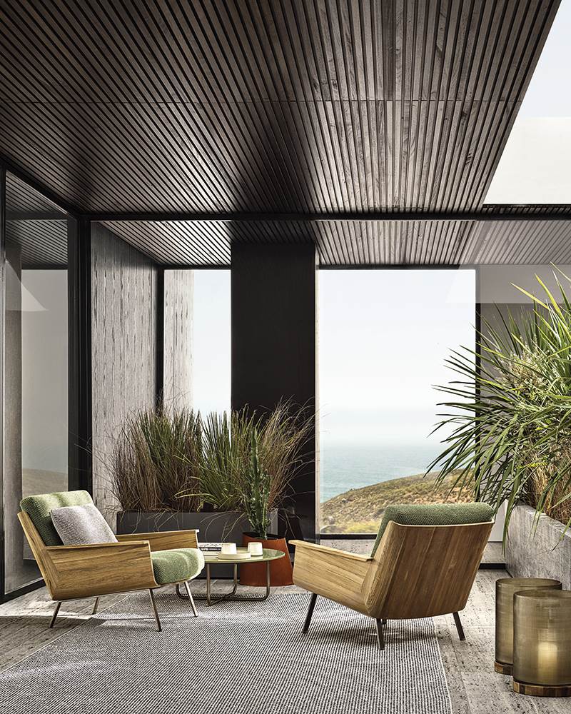 Minotti Daiki Outdoor Lounge Chair