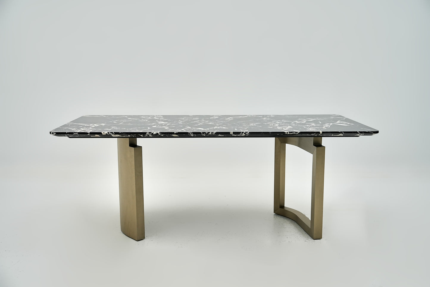 Fendi Ford Dinning Table