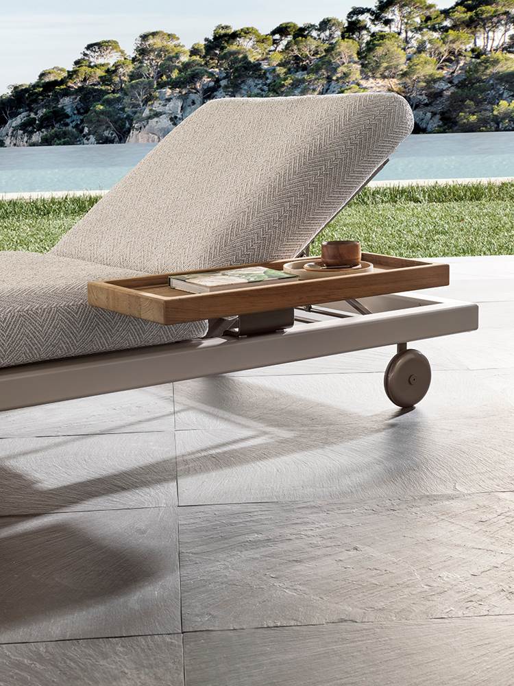 Minotti Patio Daybed