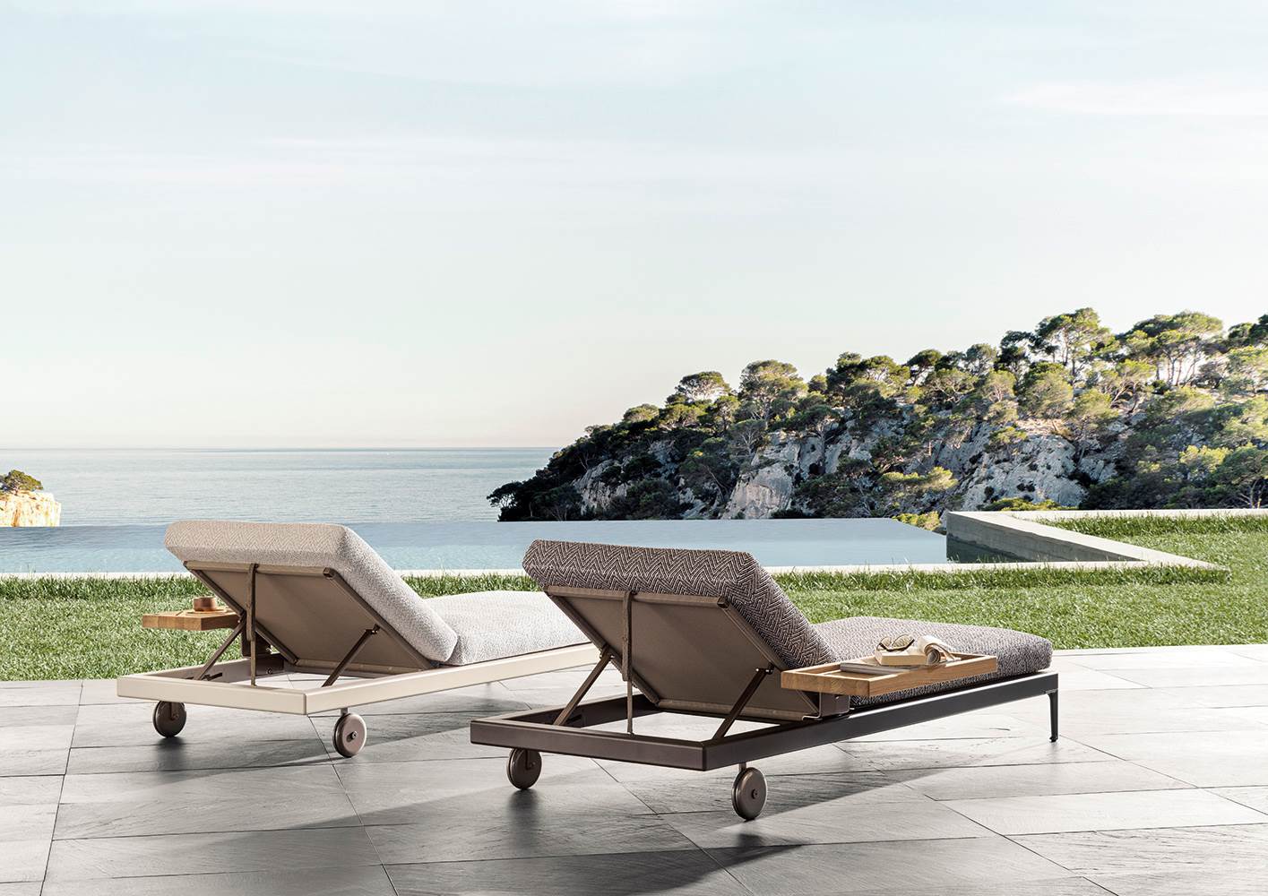 Minotti Patio Daybed