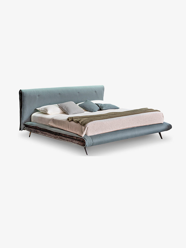 Bonaldo Saddle Bed