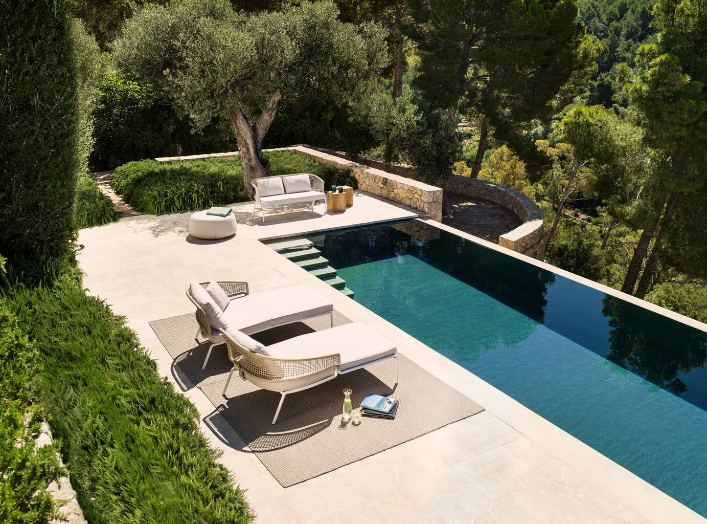 Tribu Ctr 2-Seat Outdoor Sofa