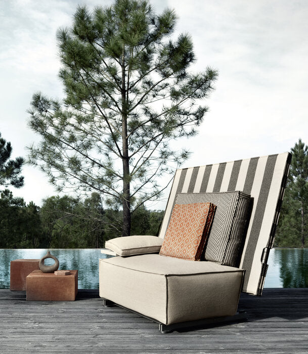 B&B italia Oh, it rains Outdoor Armchair
