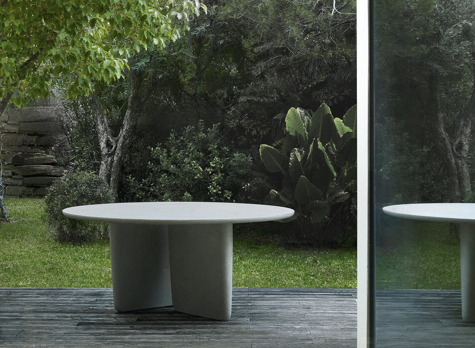 B&B italia Tobi-Ishi Outdoor Dining Table
