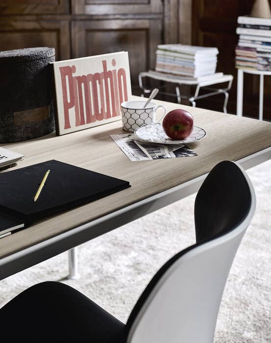B&B Mirto Indoor Dinning Table