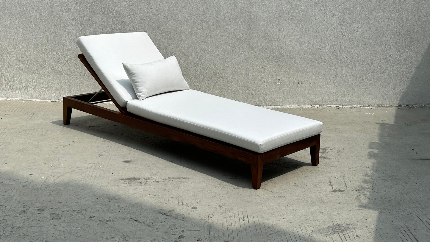 Sun Loungers 72