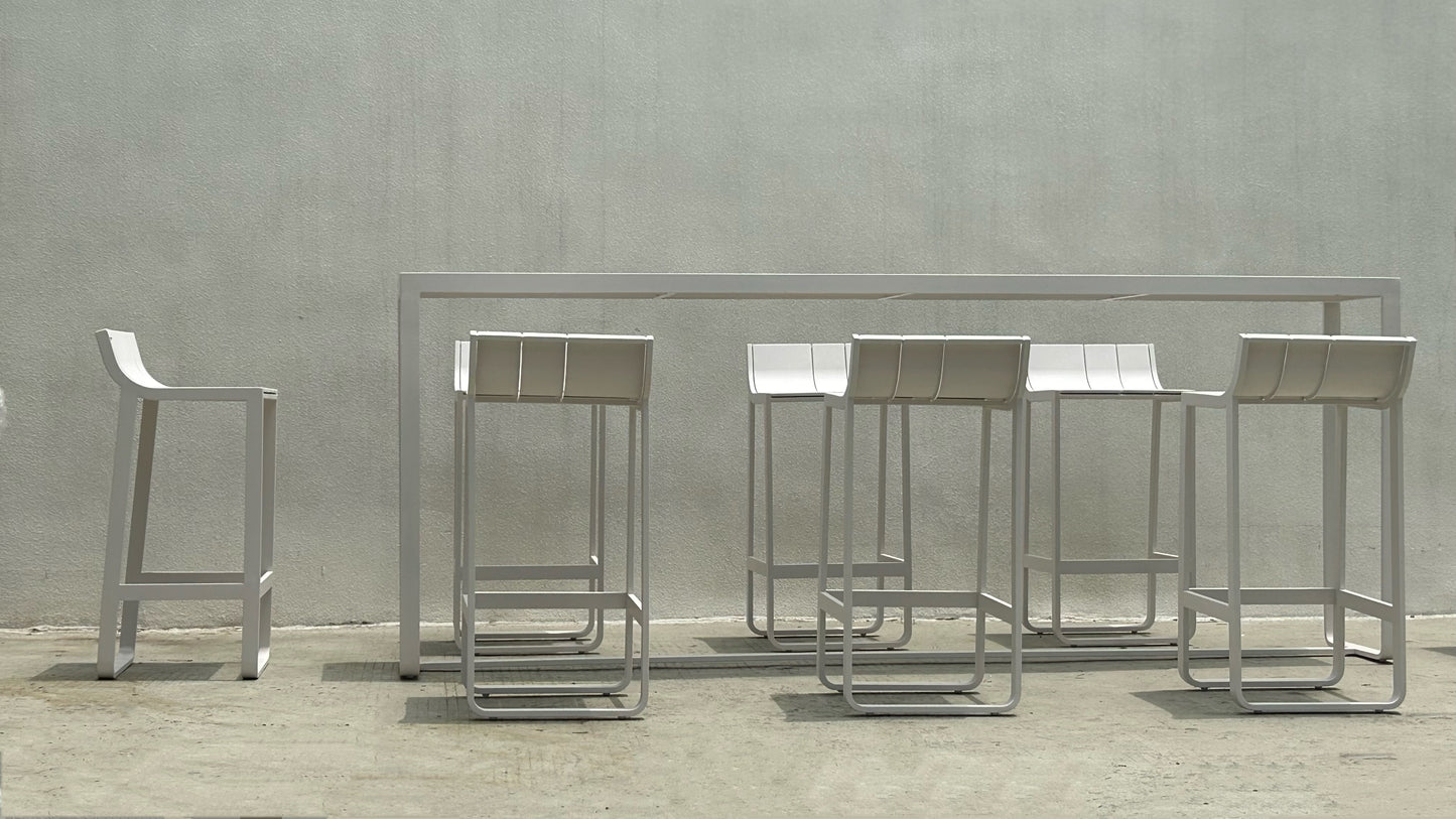 Bar Table 4