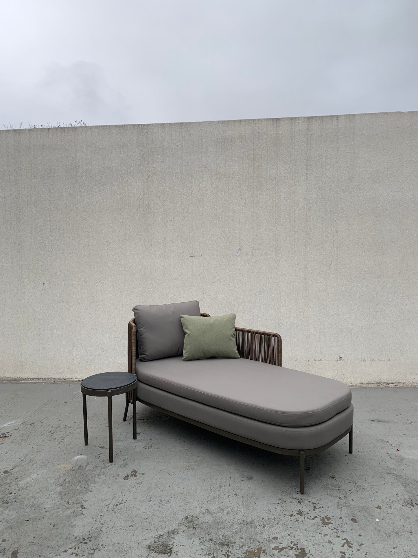 Sun Loungers 75
