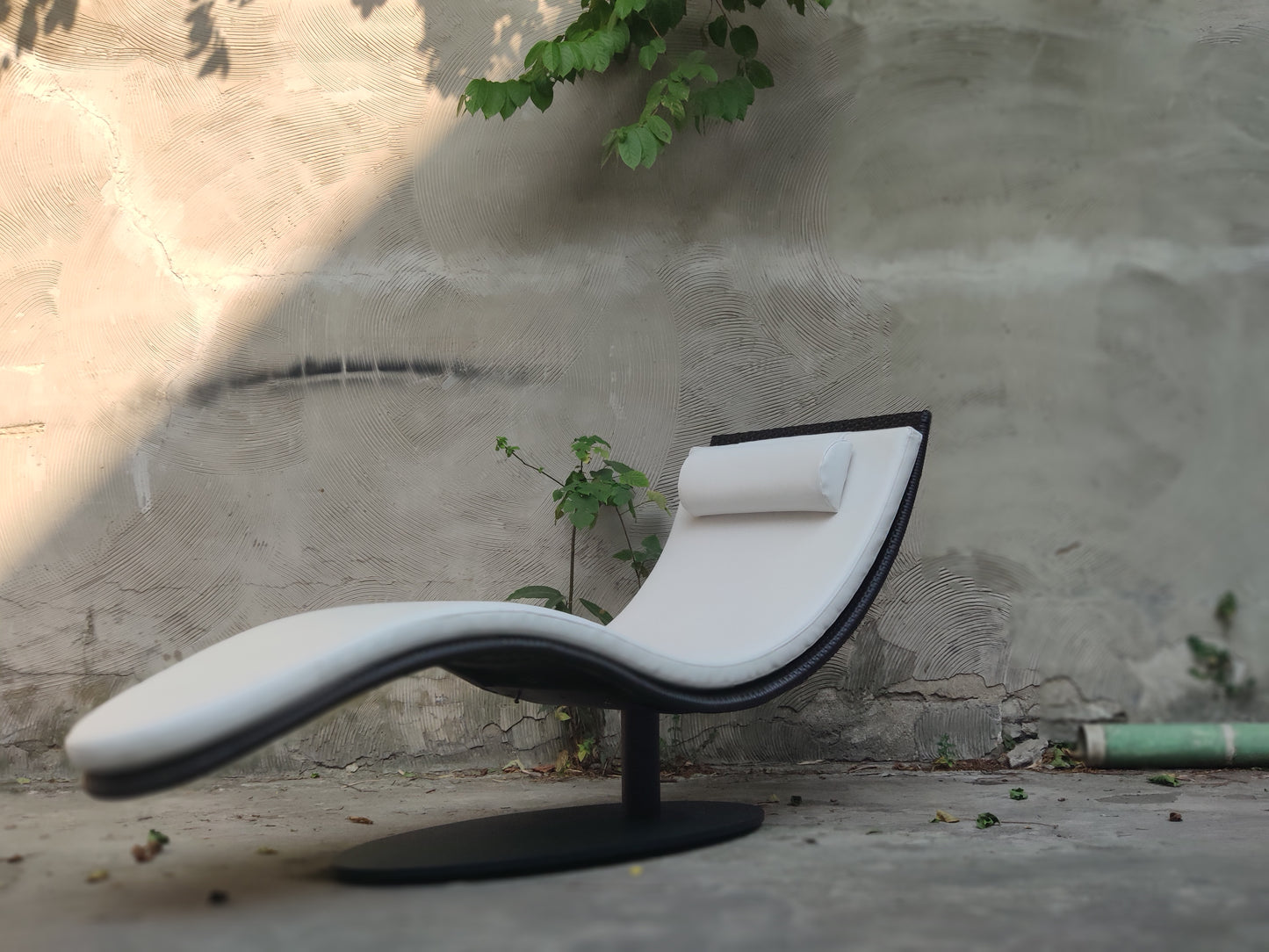 Sun Loungers 77