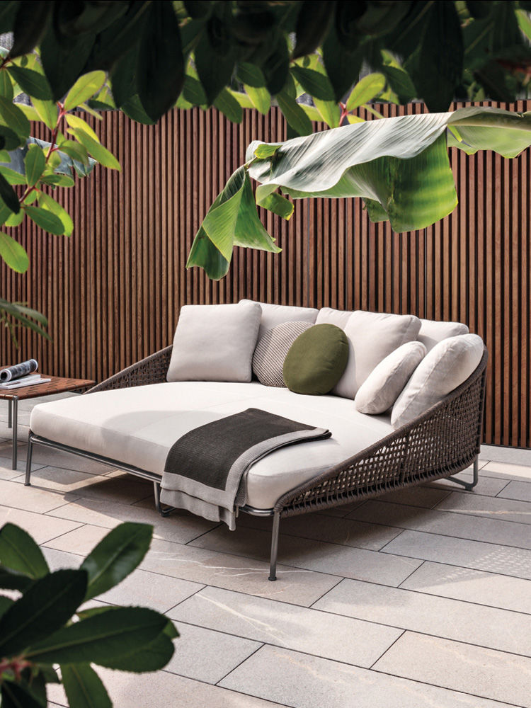 Minotti Aston Outdoor sofa