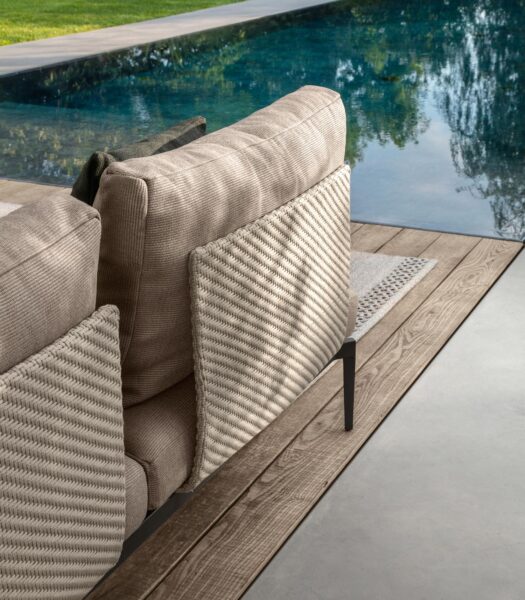 Talenti Leaf Sofa