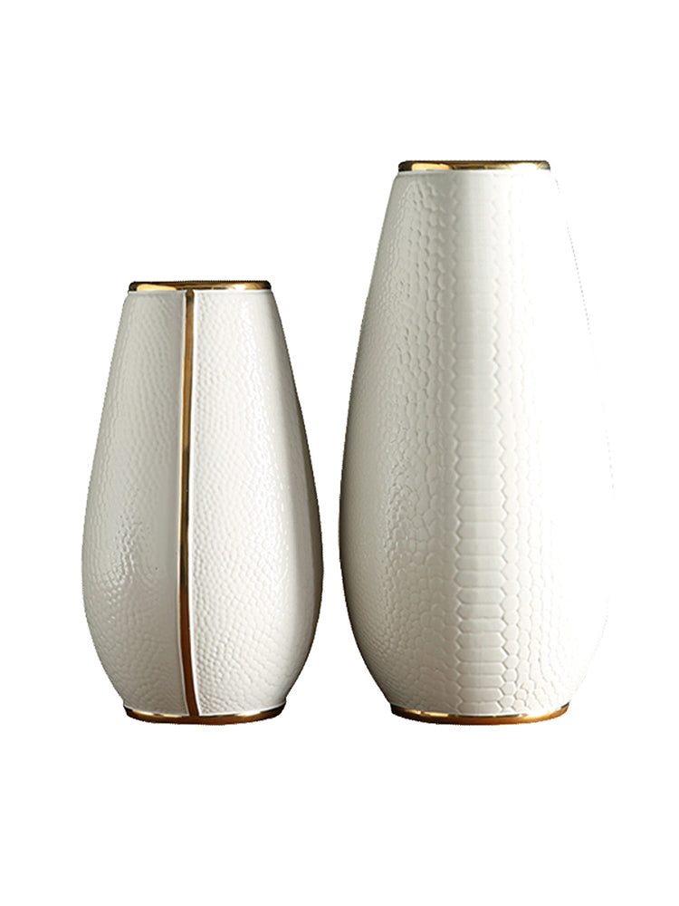 M749X01 Leather Vase
