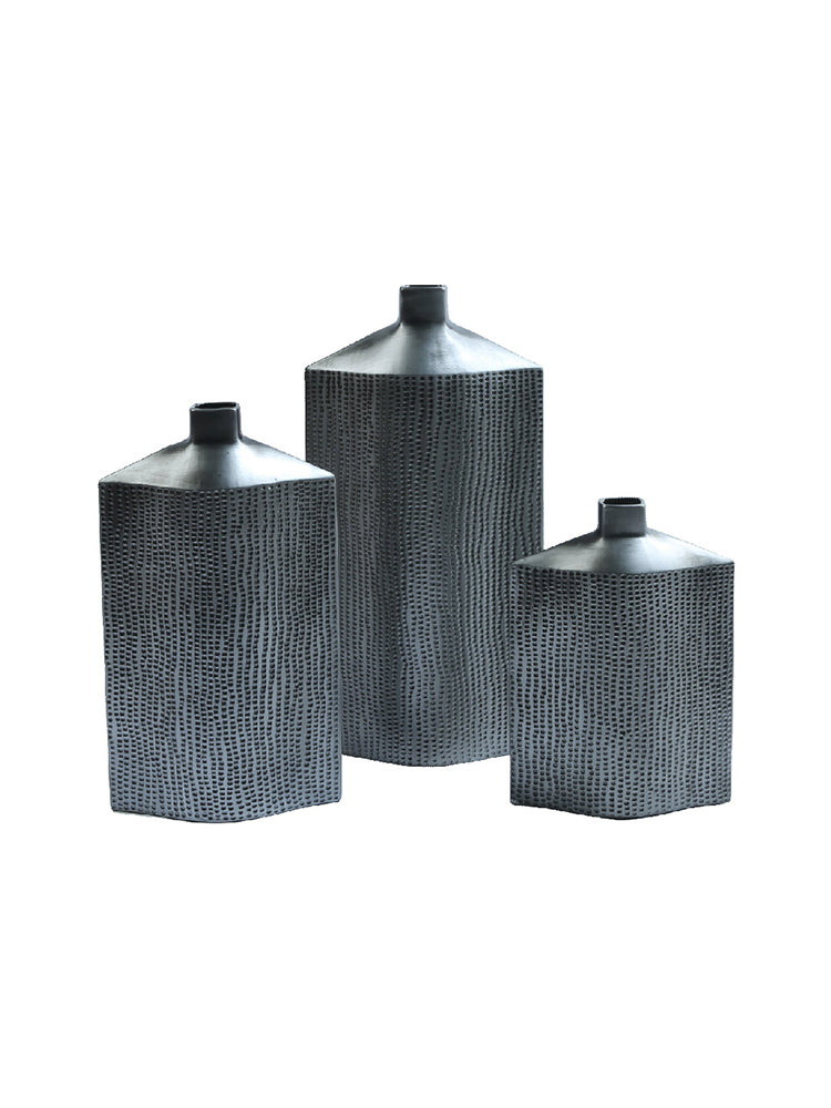 M909X01 concave dot embossed bottle