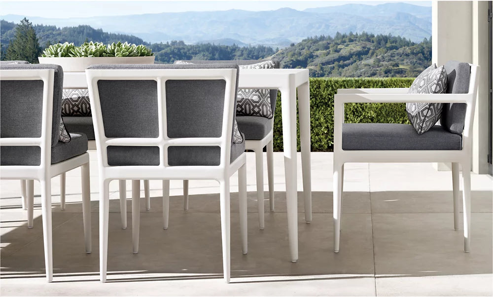 RH Laurel Rectangular Dining Table