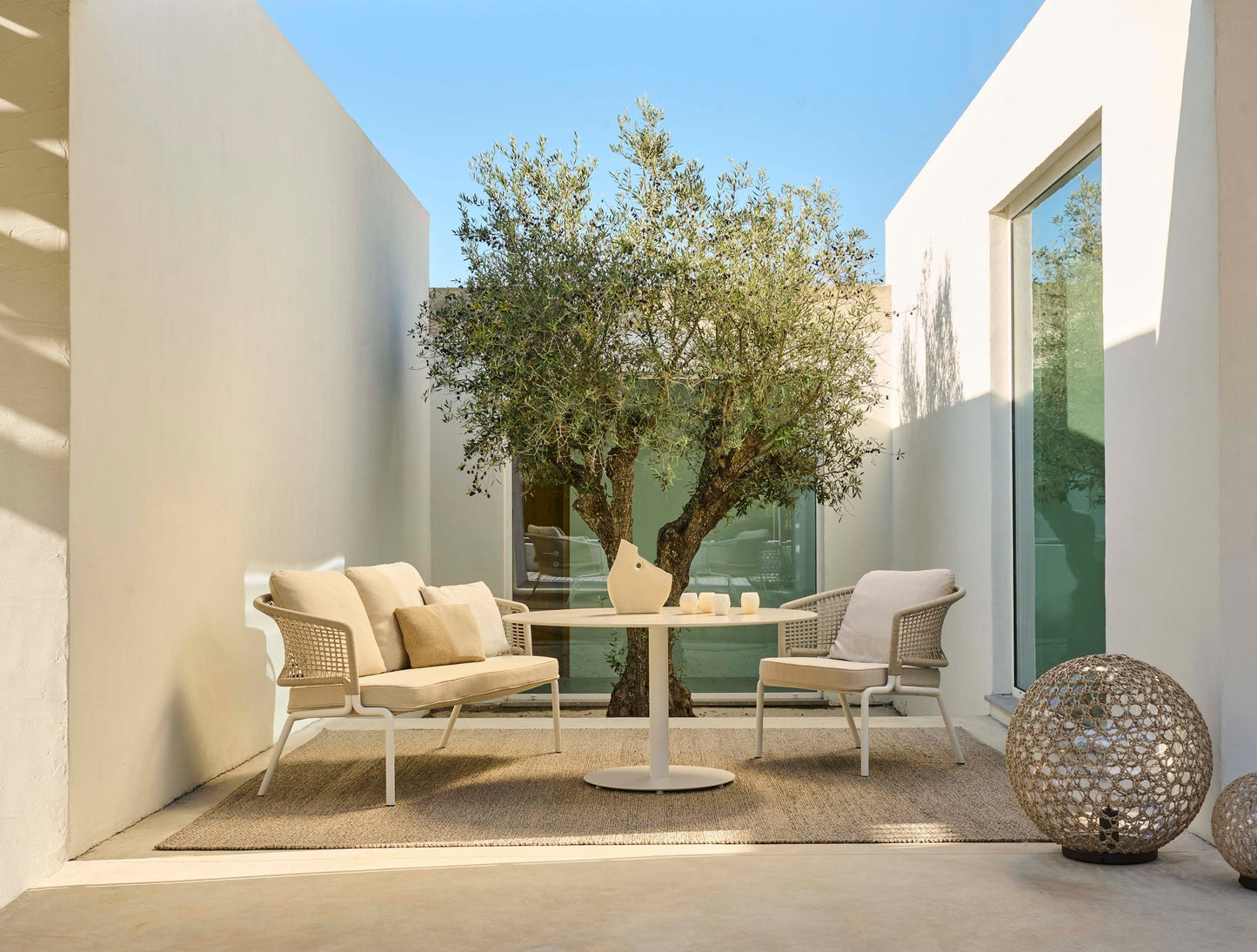 Tribu Ctr 2-Seat Outdoor Sofa