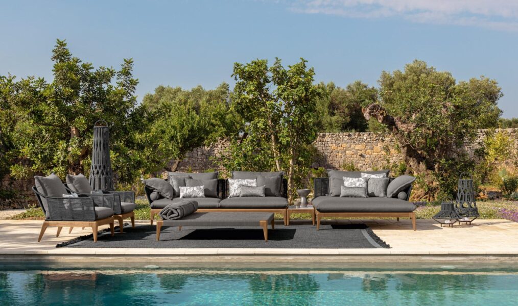 Talenti Cruise//Teak Sofa