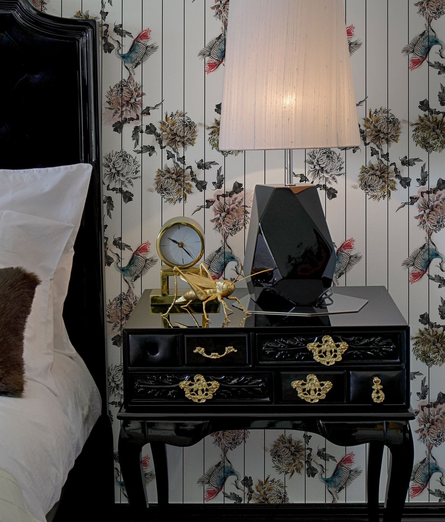 Boca Do Lobo York Nightstand