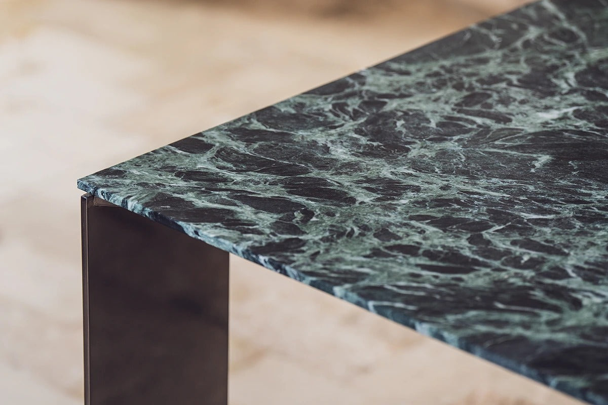 Amura Exilis Dinning Table