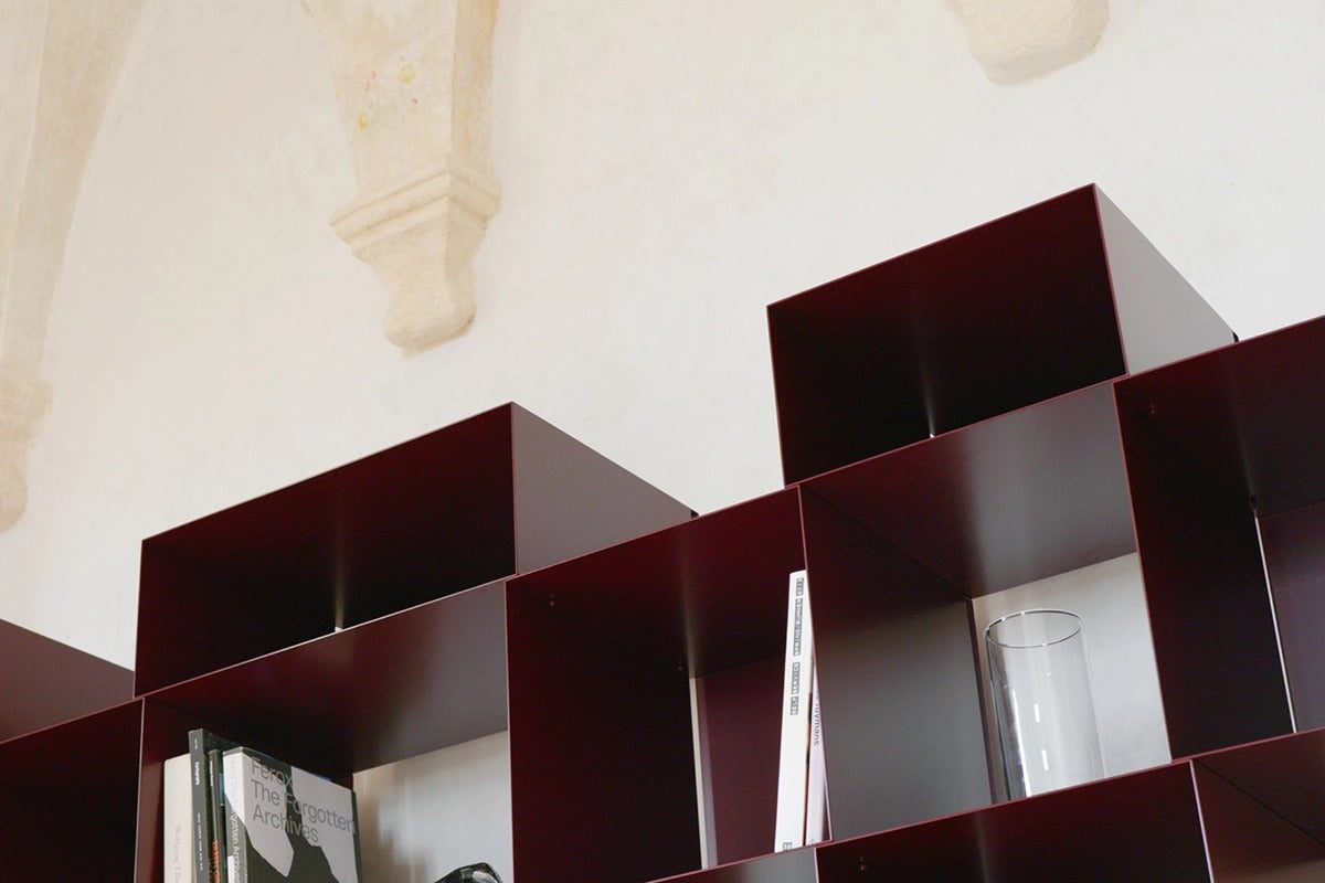 Amura Eresia Bookshelf