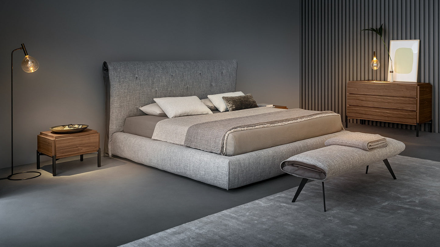 Bonaldo Saddle Bed